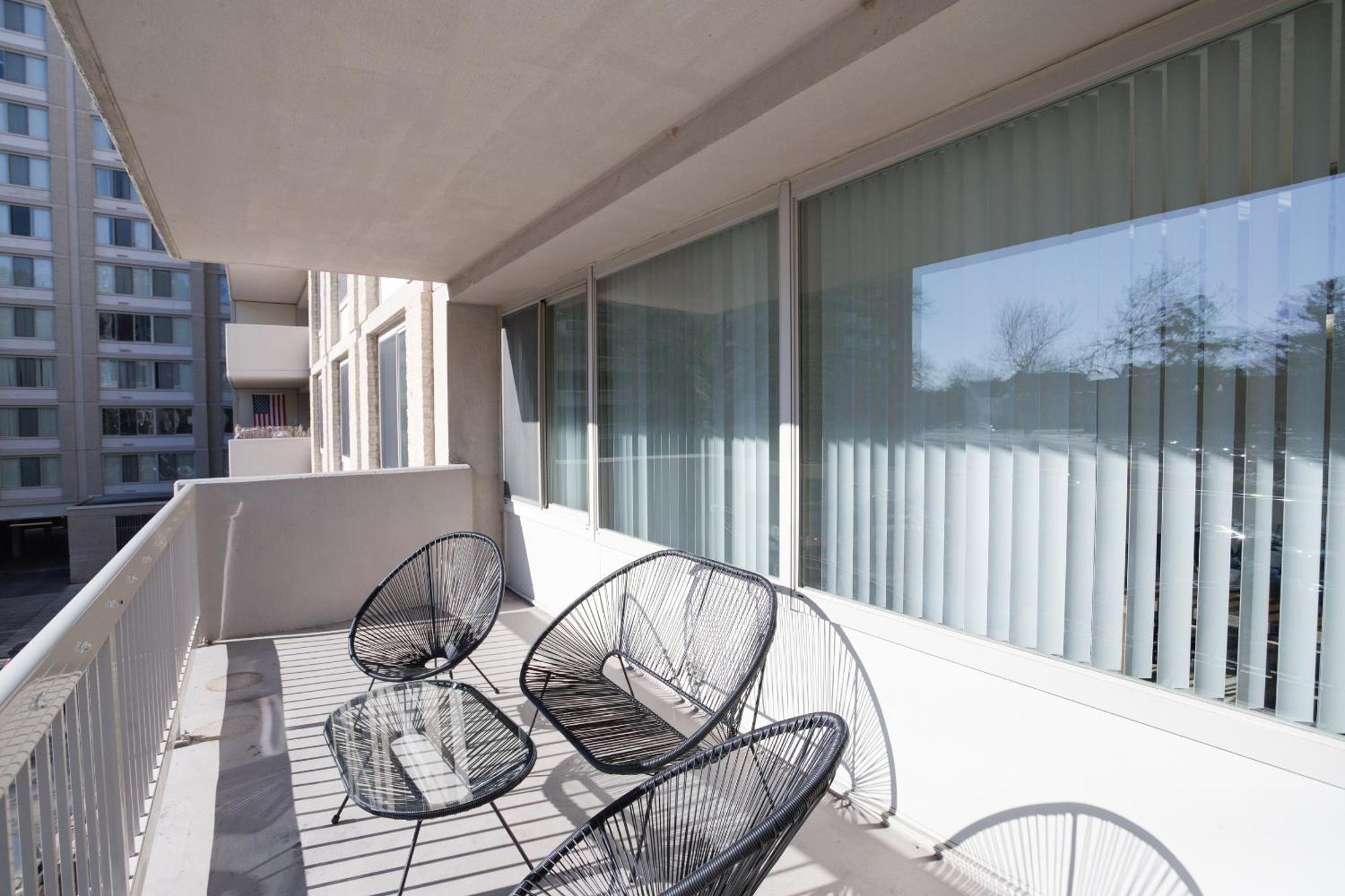 Spacious 2 Bedrooms Apt @Crystal City With Gym Arlington Exteriér fotografie