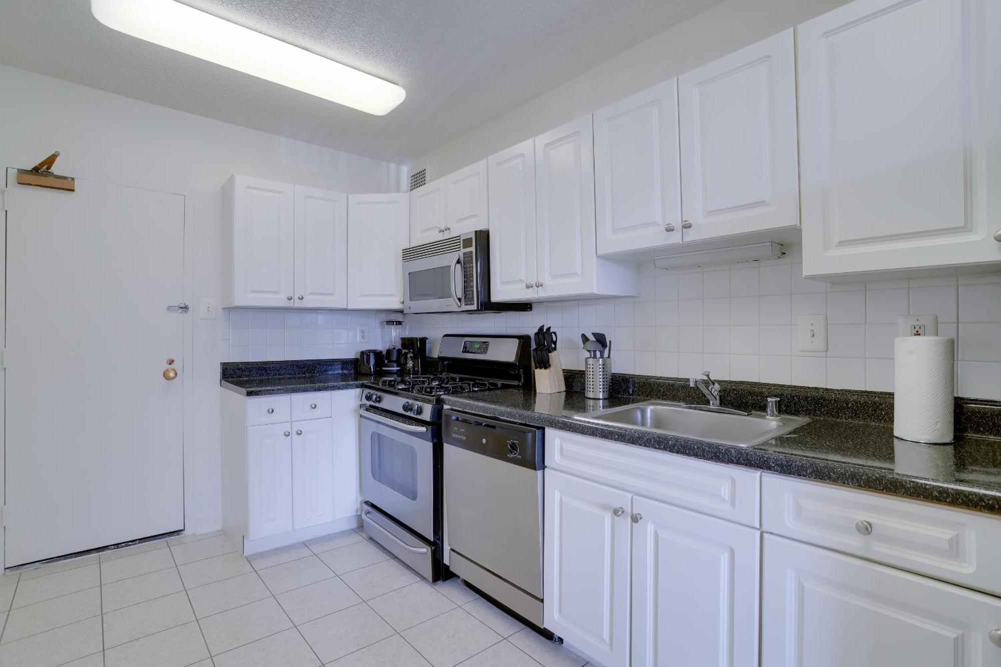 Spacious 2 Bedrooms Apt @Crystal City With Gym Arlington Exteriér fotografie