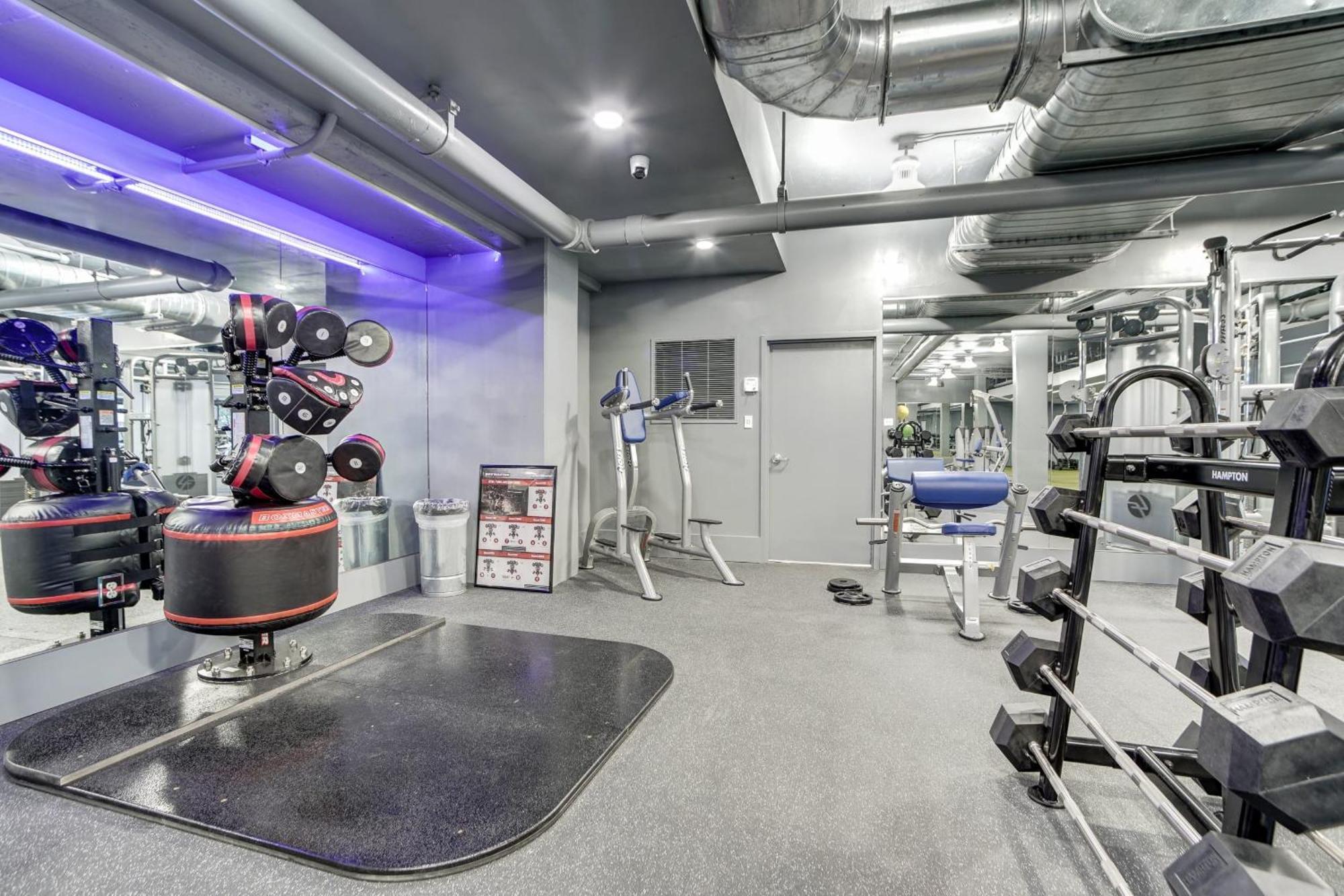 Spacious 2 Bedrooms Apt @Crystal City With Gym Arlington Exteriér fotografie