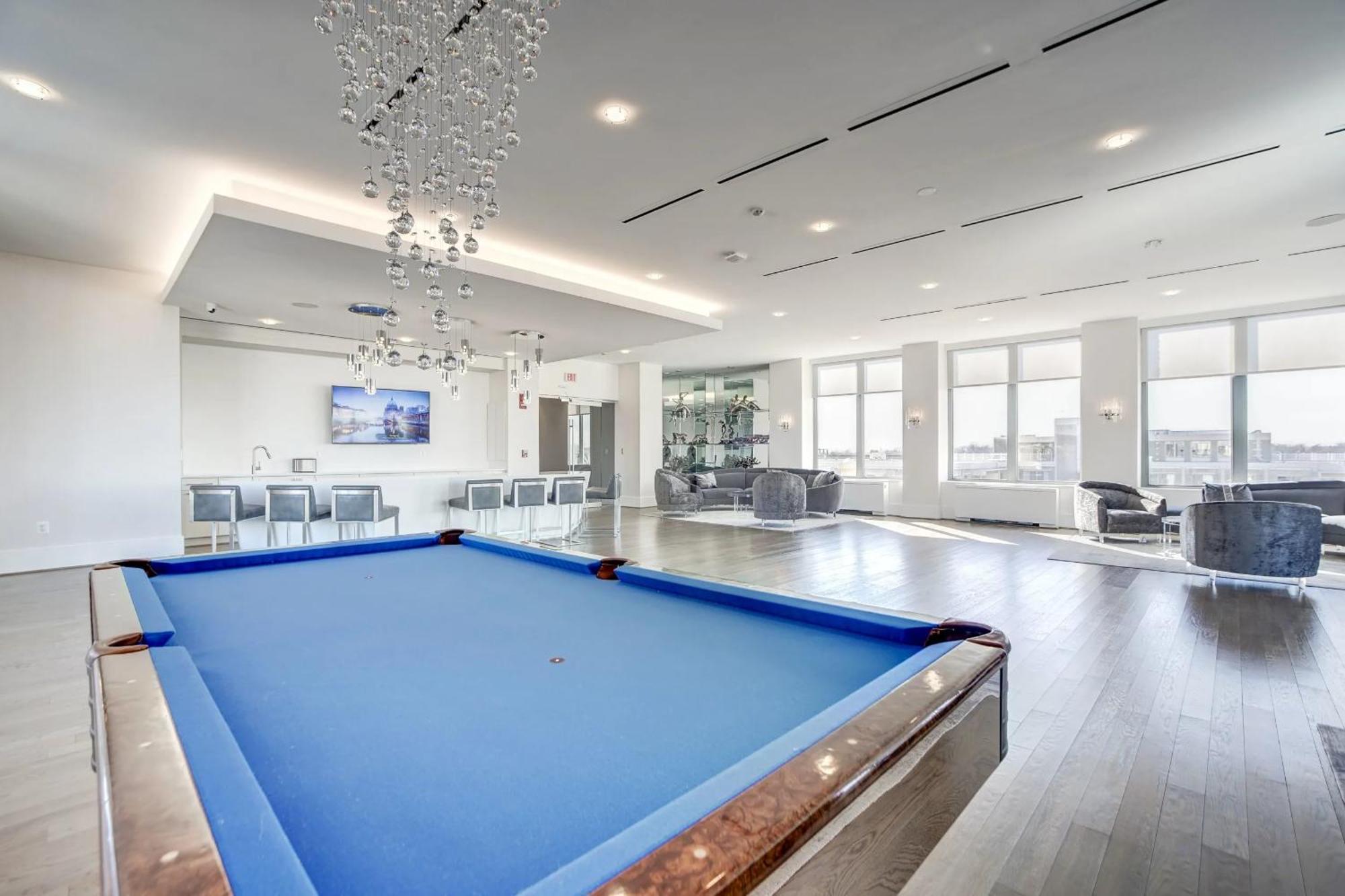 Spacious 2 Bedrooms Apt @Crystal City With Gym Arlington Exteriér fotografie