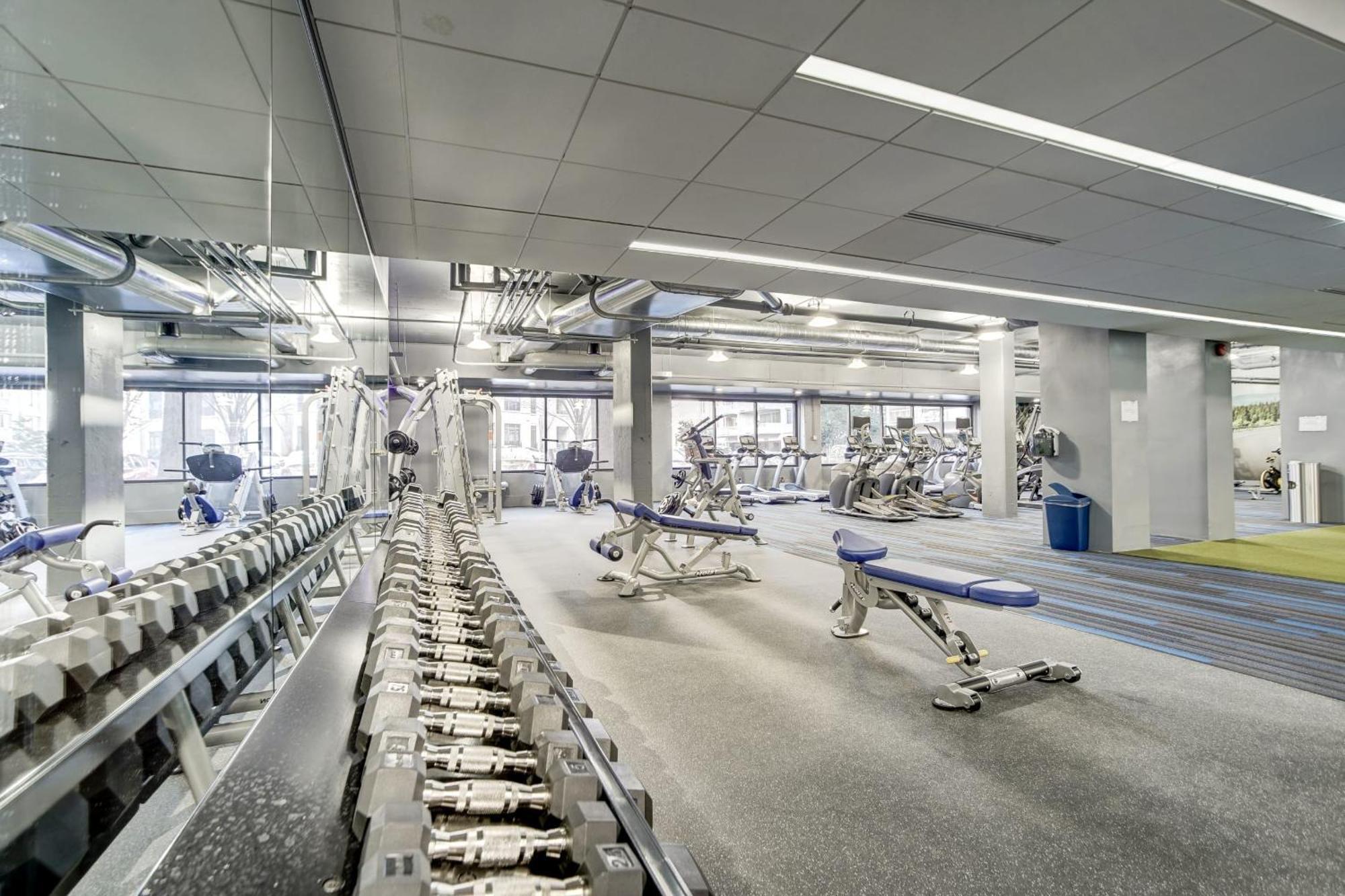 Spacious 2 Bedrooms Apt @Crystal City With Gym Arlington Exteriér fotografie